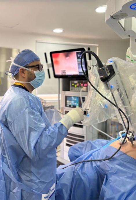 Manga gástrica robótica en hombres en Bogotá - Dr. Felipe Bernal