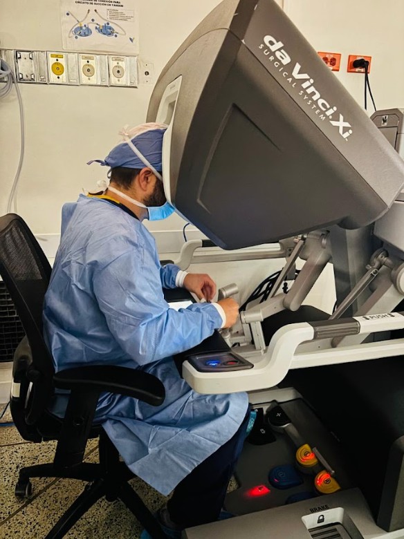 Robot da vinci en Bogotá - Clínica Shaio - Dr. Felipe Bernal, cirujano bariátrico