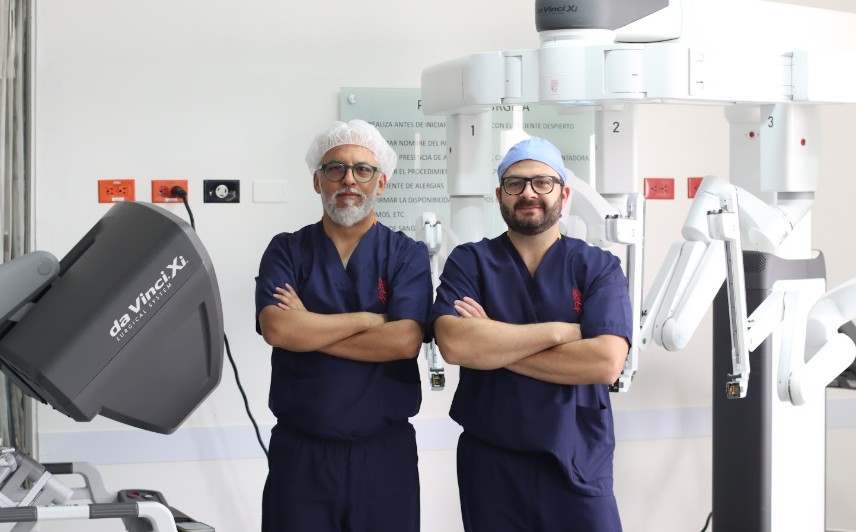 Especialistas en cirugía bariátrica en Bogota con Robot Da Vinci - Dr. Rubén Luna y Dr. Felipe Bernal